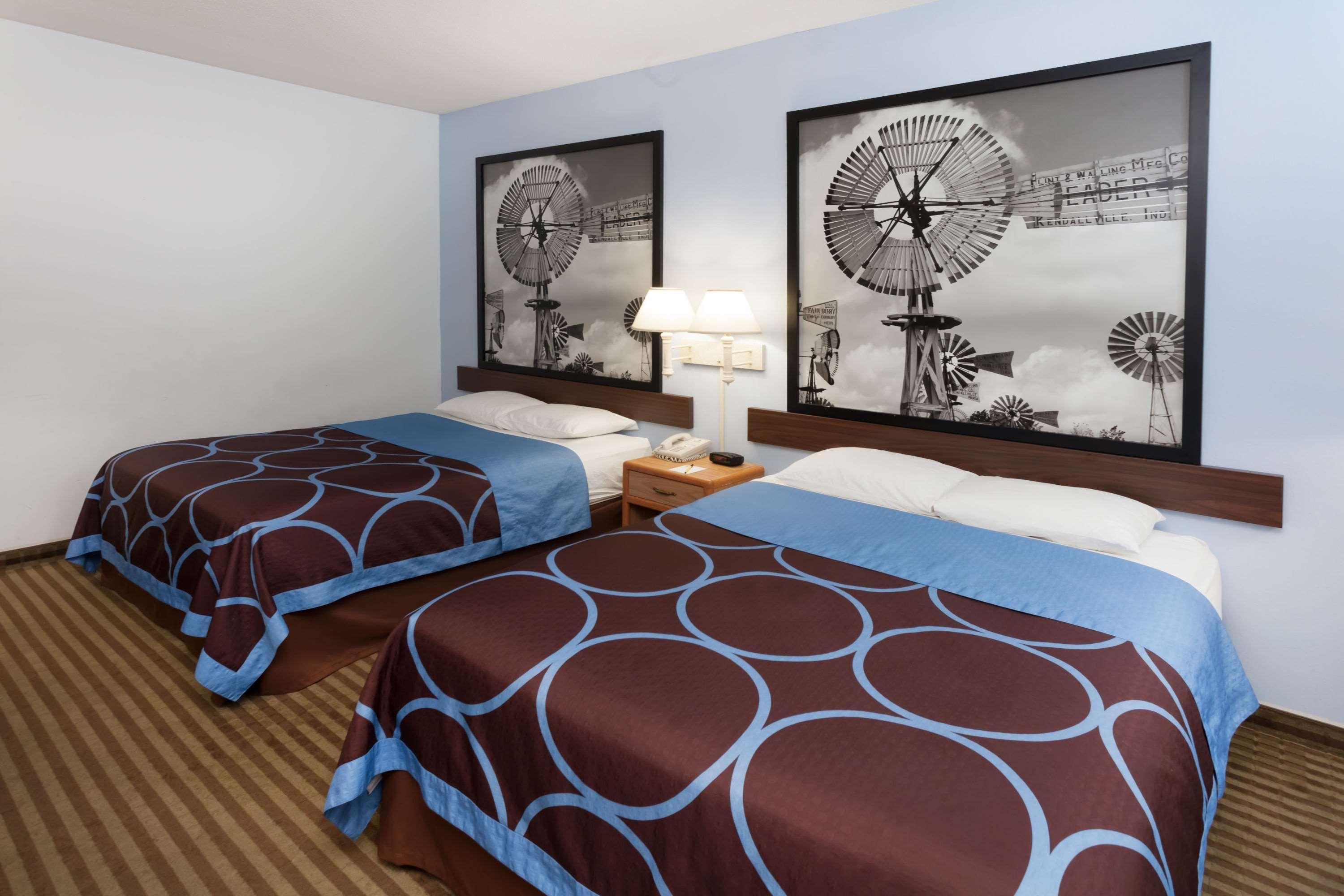 Hotel Super 8 By Wyndham Huntington Exterior foto